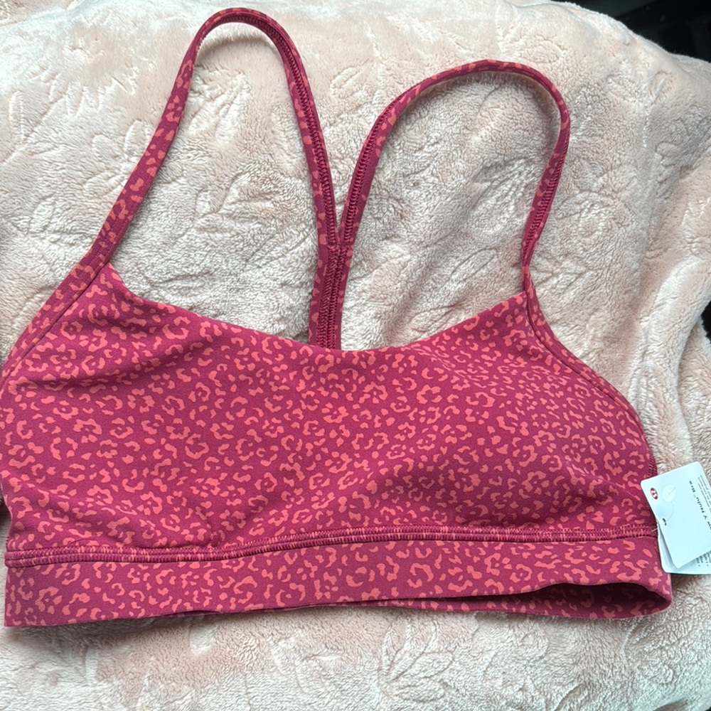 Lululemon Flow Y Nulu Bra.